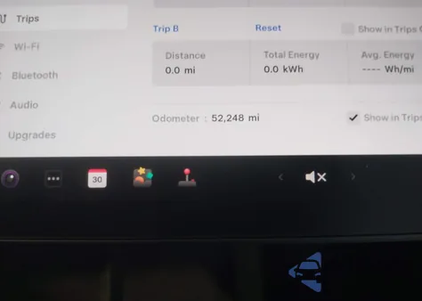 2021 Tesla Model Y Performance Dual Motor All-Wheel Drive z USA, uszkodzony, nr VIN 5YJYGDEF1MF201786